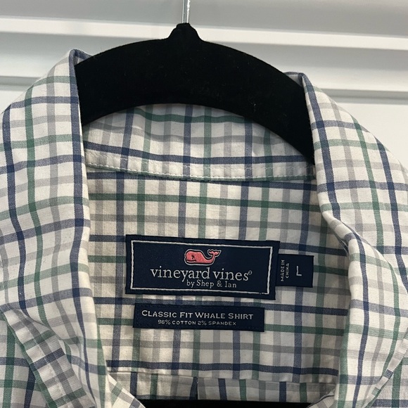Vineyard Vines- classic fit whale shirt button down (large) - Picture 2 of 2
